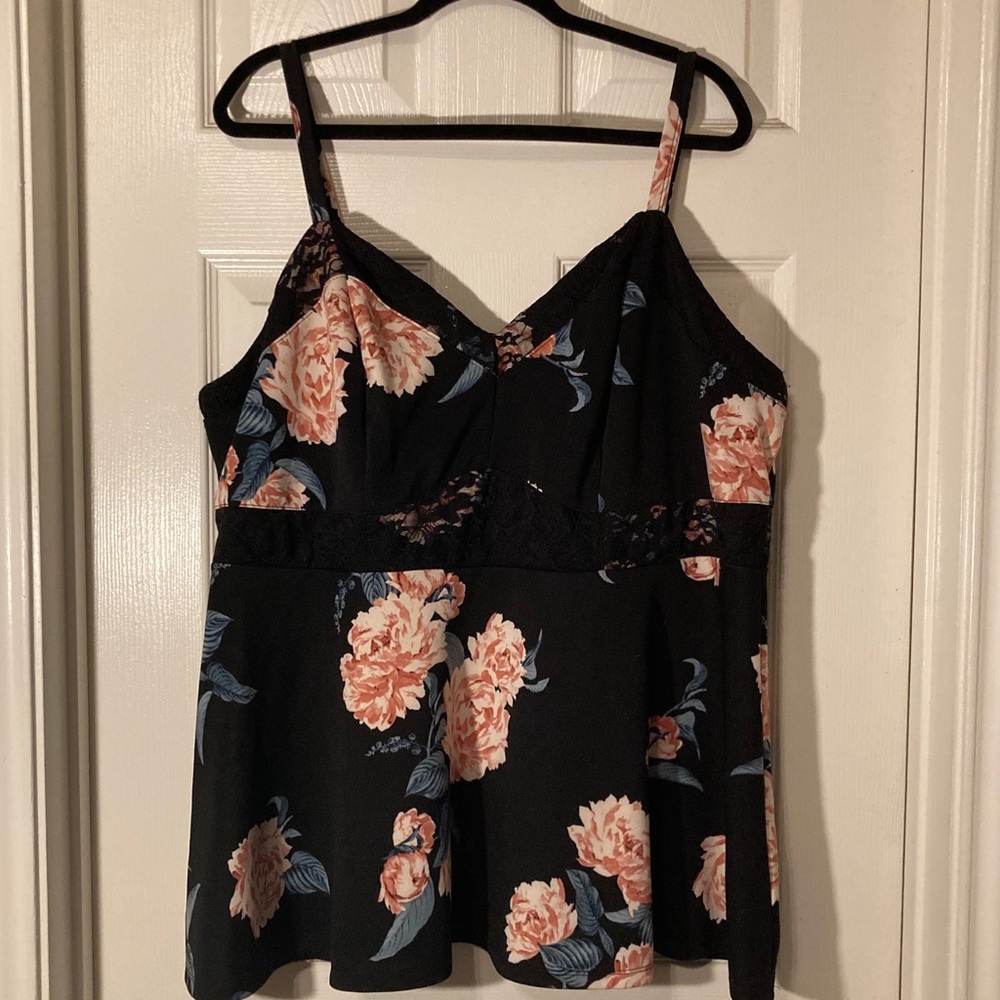 BOGO Torrid size 3 scuba lace top